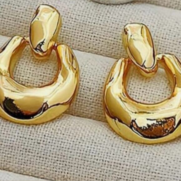 Chunky Gold Earrings - Picture 1 of 3